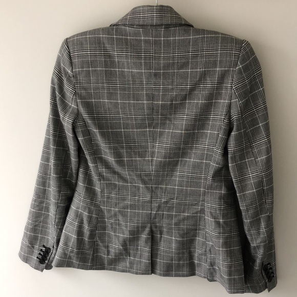 H&M Grey and white plaid blazer in size 0. - Picture 2 of 2